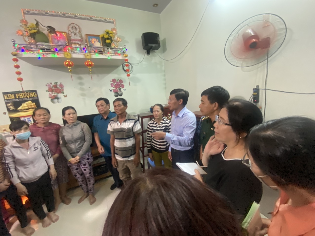 VASEP cùng đoàn Bộ trưởng Bộ NN và PTNT thăm và hỗ trợ các gia đình vụ chìm tàu cá Bình Thuận