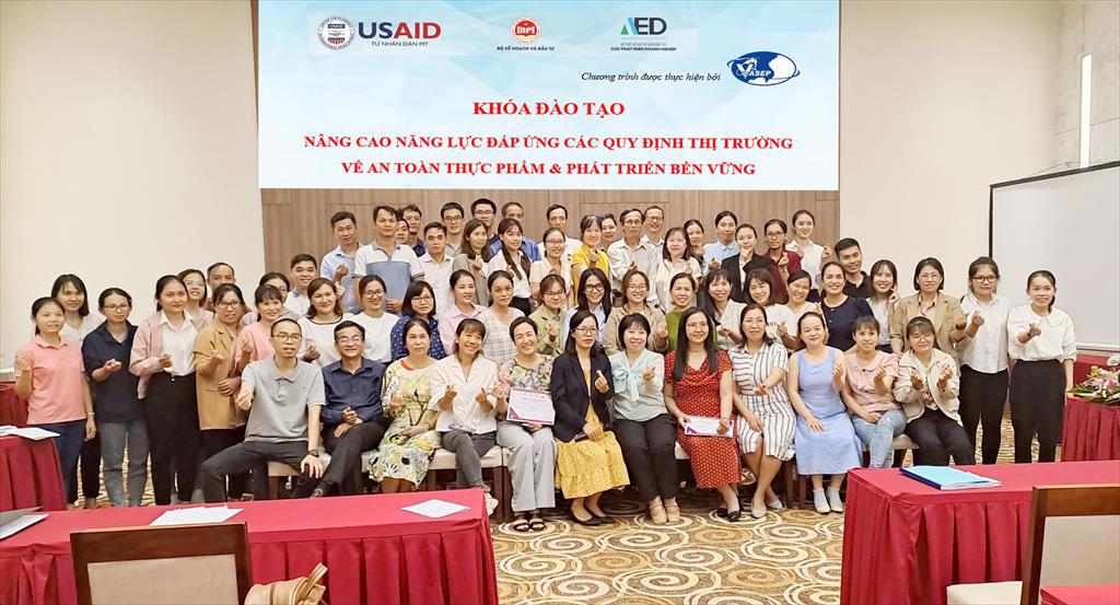 Nâng cao năng lực đáp ứng các quy định ATTP phát triển bền vững cho doanh nghiệp